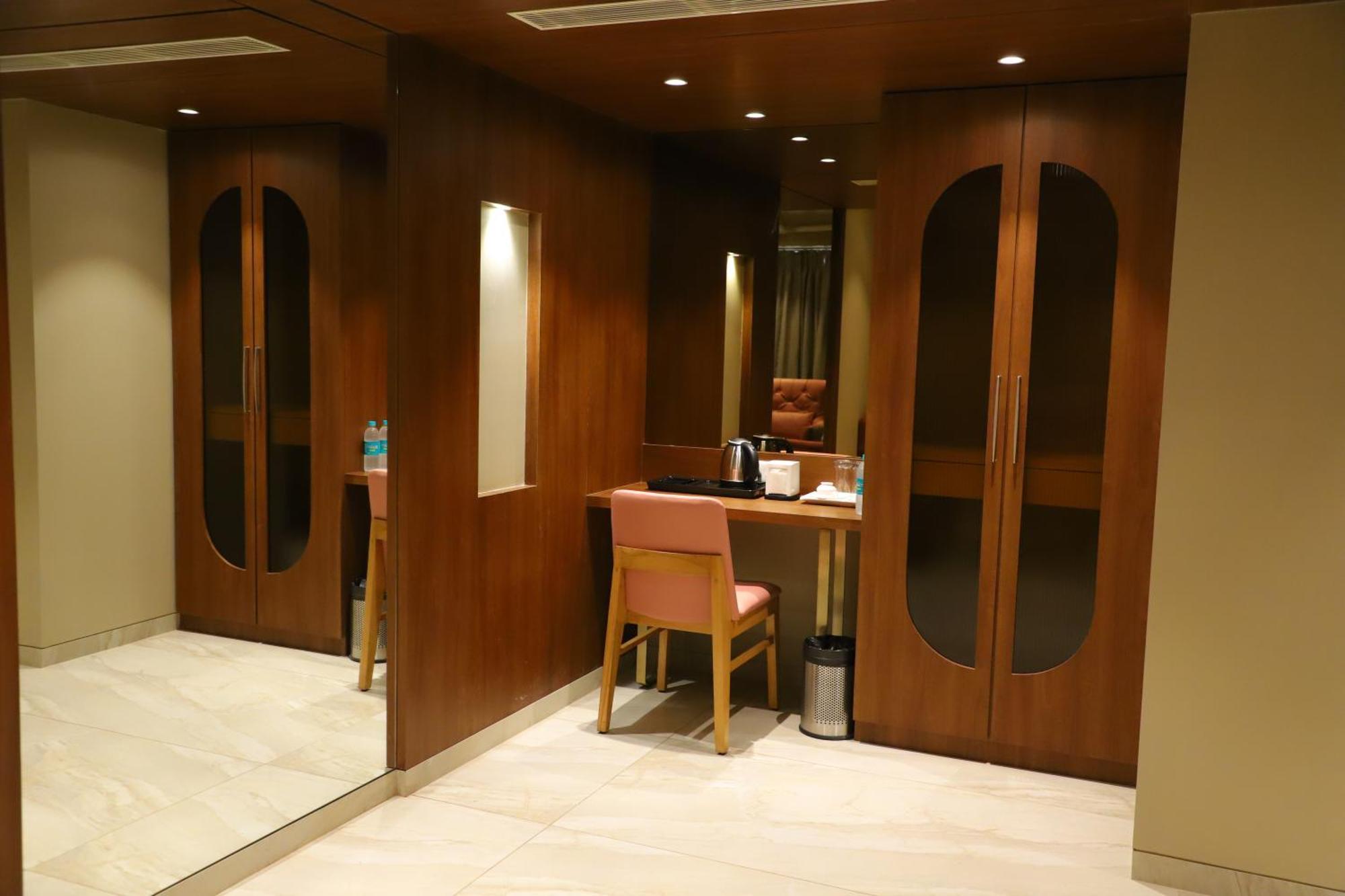 Le Vivanta Virār Exterior foto